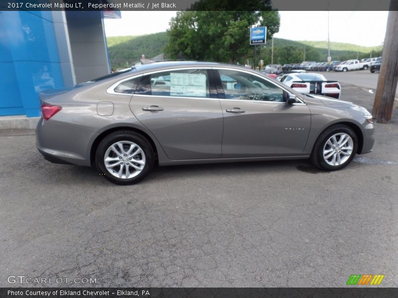 Pepperdust Metallic / Jet Black 2017 Chevrolet Malibu LT