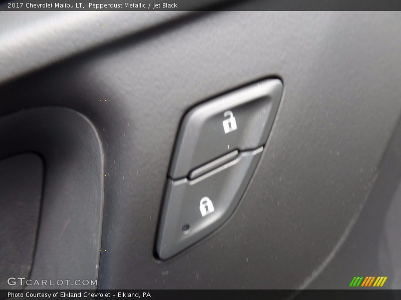Pepperdust Metallic / Jet Black 2017 Chevrolet Malibu LT