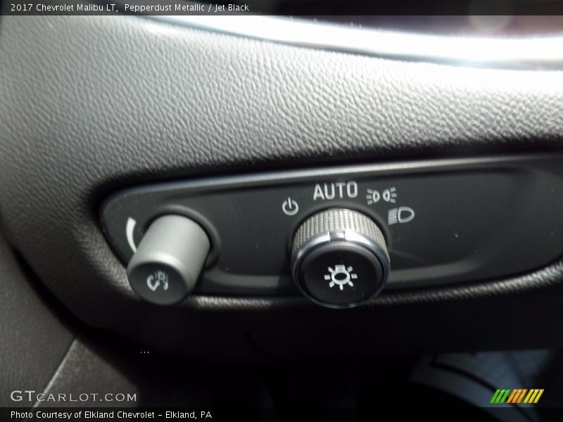 Pepperdust Metallic / Jet Black 2017 Chevrolet Malibu LT