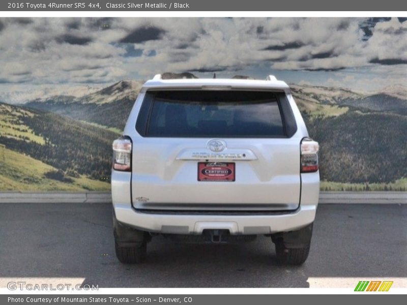 Classic Silver Metallic / Black 2016 Toyota 4Runner SR5 4x4
