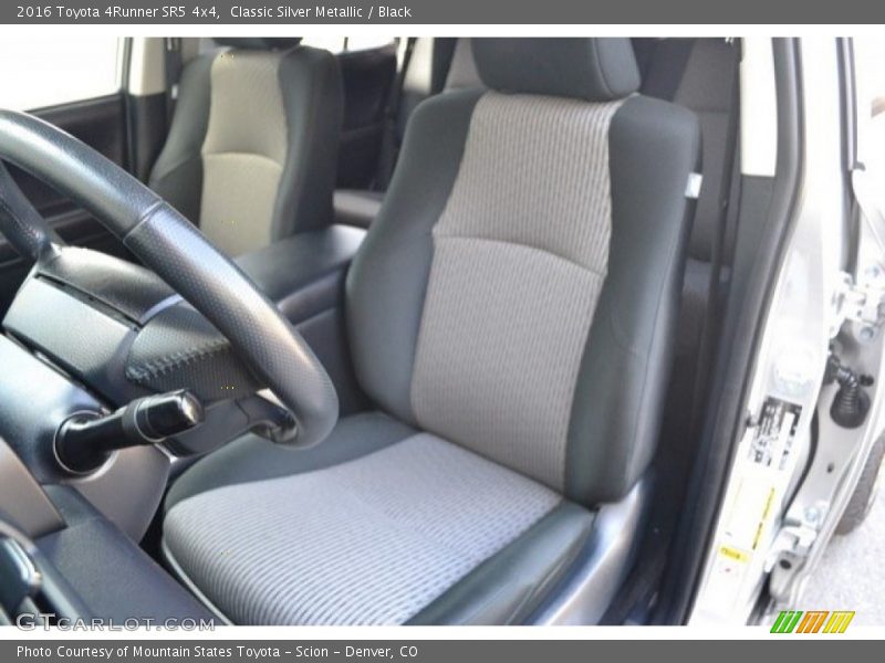 Classic Silver Metallic / Black 2016 Toyota 4Runner SR5 4x4