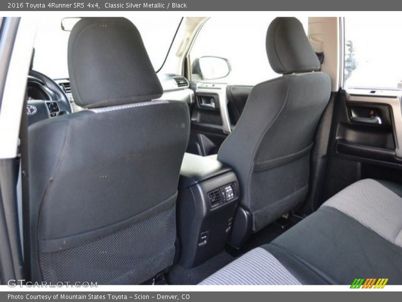 Classic Silver Metallic / Black 2016 Toyota 4Runner SR5 4x4