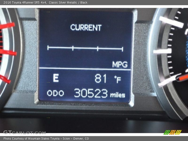 Classic Silver Metallic / Black 2016 Toyota 4Runner SR5 4x4