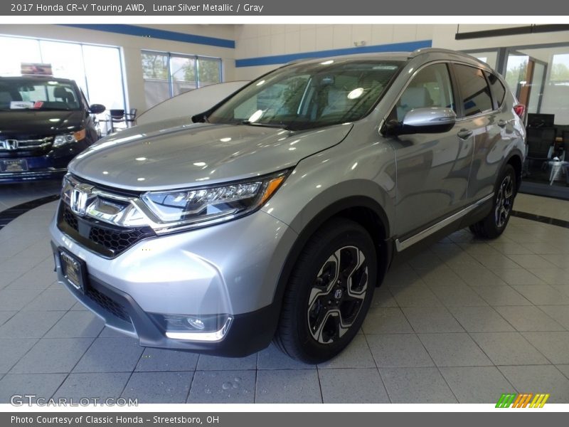 Lunar Silver Metallic / Gray 2017 Honda CR-V Touring AWD