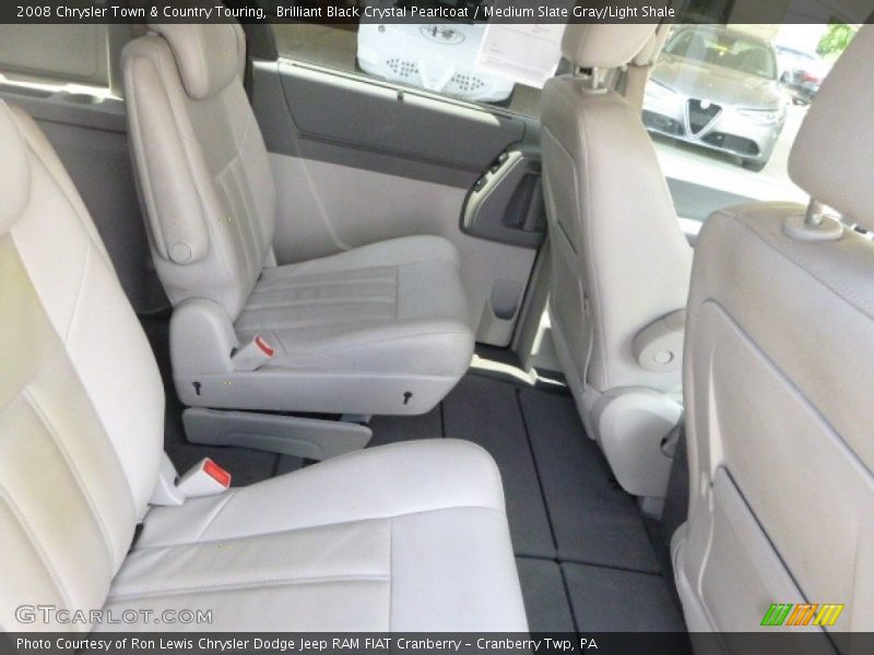 Brilliant Black Crystal Pearlcoat / Medium Slate Gray/Light Shale 2008 Chrysler Town & Country Touring