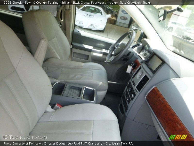 Brilliant Black Crystal Pearlcoat / Medium Slate Gray/Light Shale 2008 Chrysler Town & Country Touring