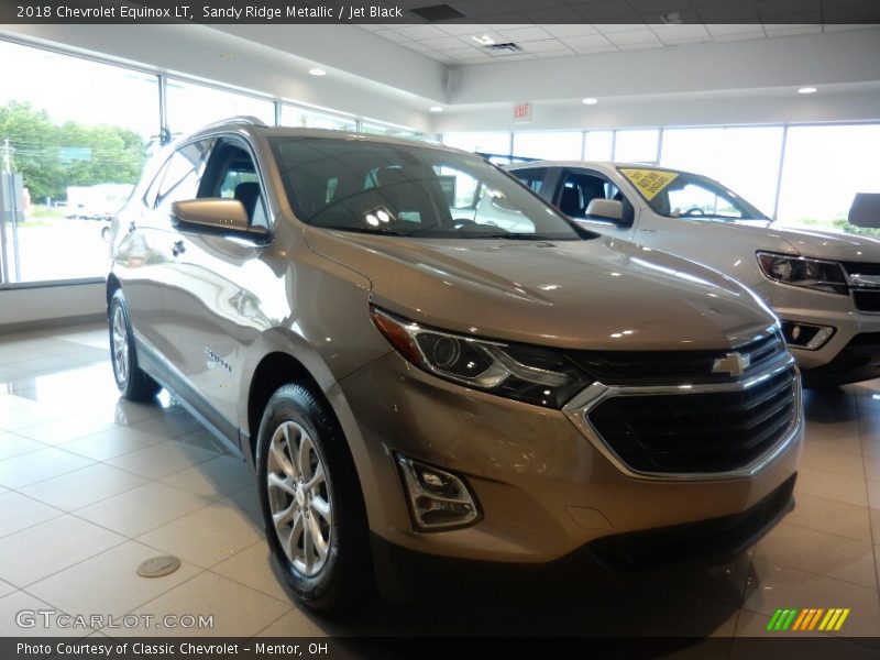 Front 3/4 View of 2018 Equinox LT
