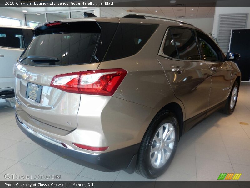 Sandy Ridge Metallic / Jet Black 2018 Chevrolet Equinox LT