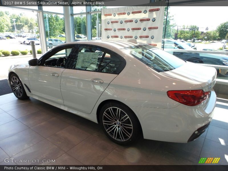 Alpine White / Black 2017 BMW 5 Series 540i xDrive Sedan