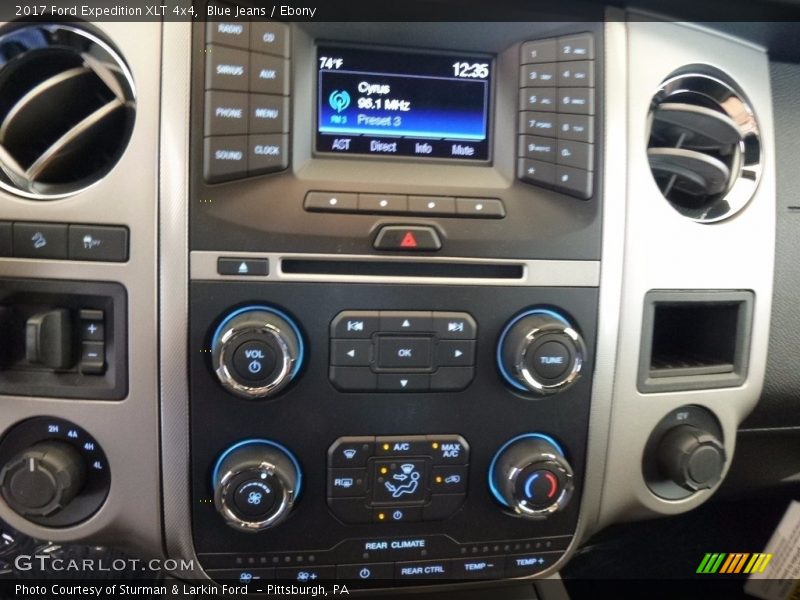 Blue Jeans / Ebony 2017 Ford Expedition XLT 4x4