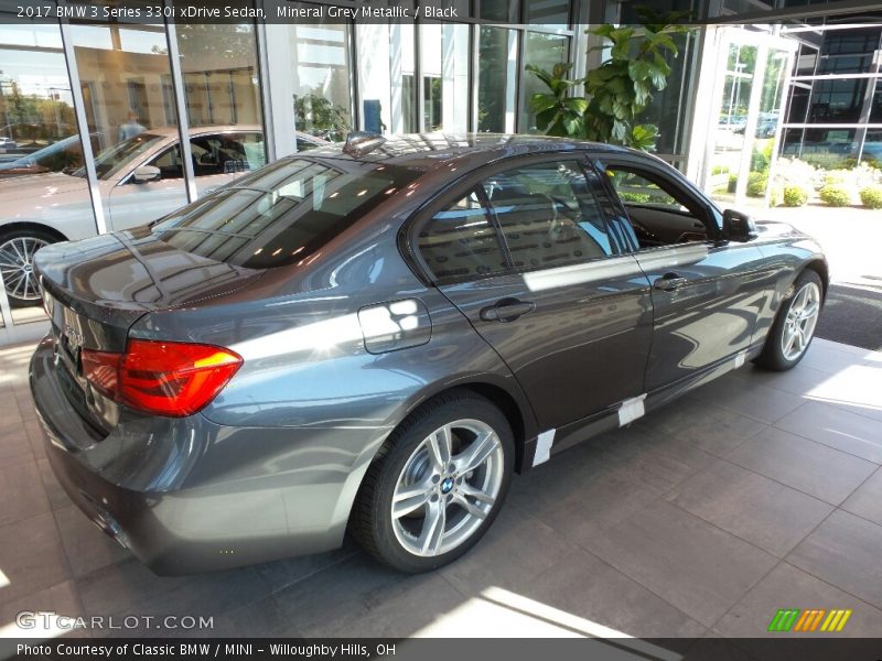 Mineral Grey Metallic / Black 2017 BMW 3 Series 330i xDrive Sedan