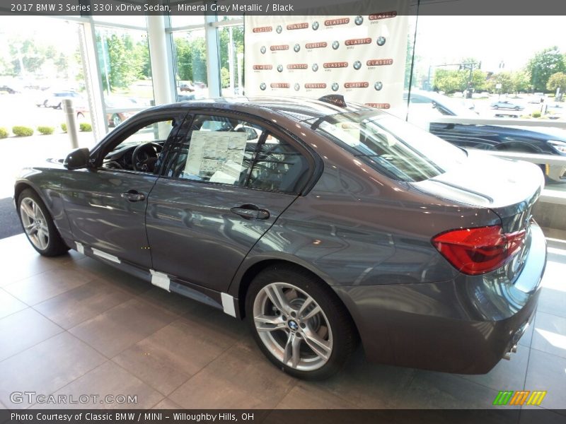 Mineral Grey Metallic / Black 2017 BMW 3 Series 330i xDrive Sedan