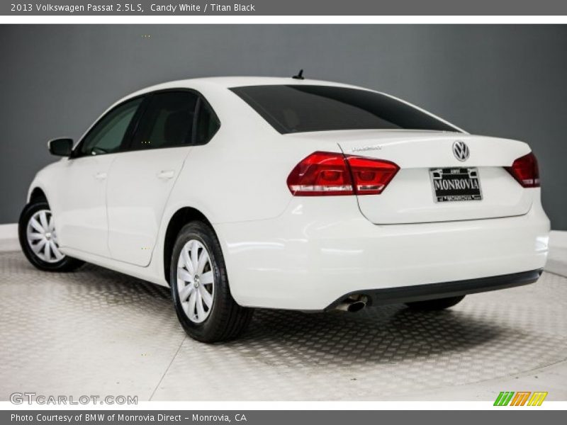 Candy White / Titan Black 2013 Volkswagen Passat 2.5L S