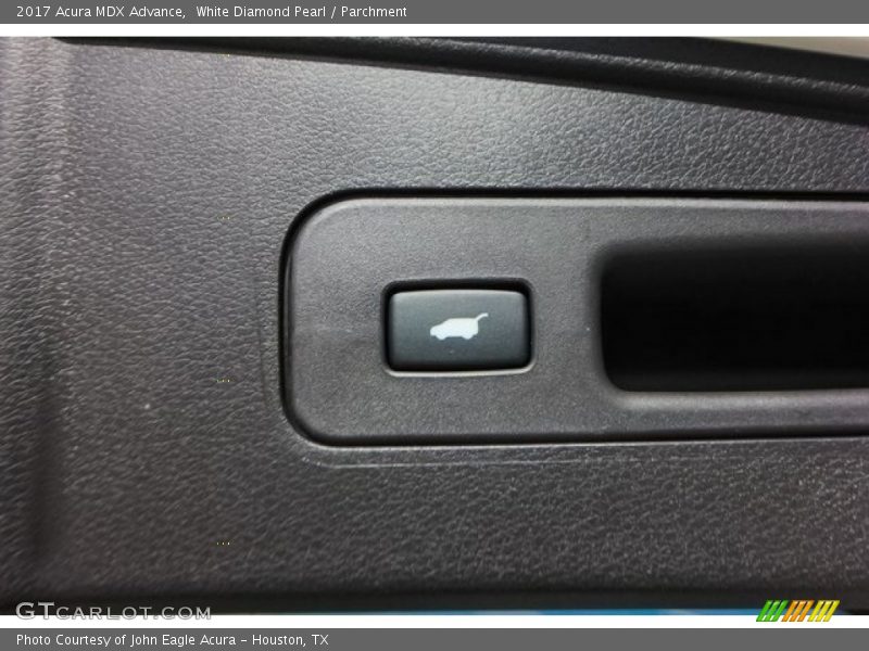 White Diamond Pearl / Parchment 2017 Acura MDX Advance
