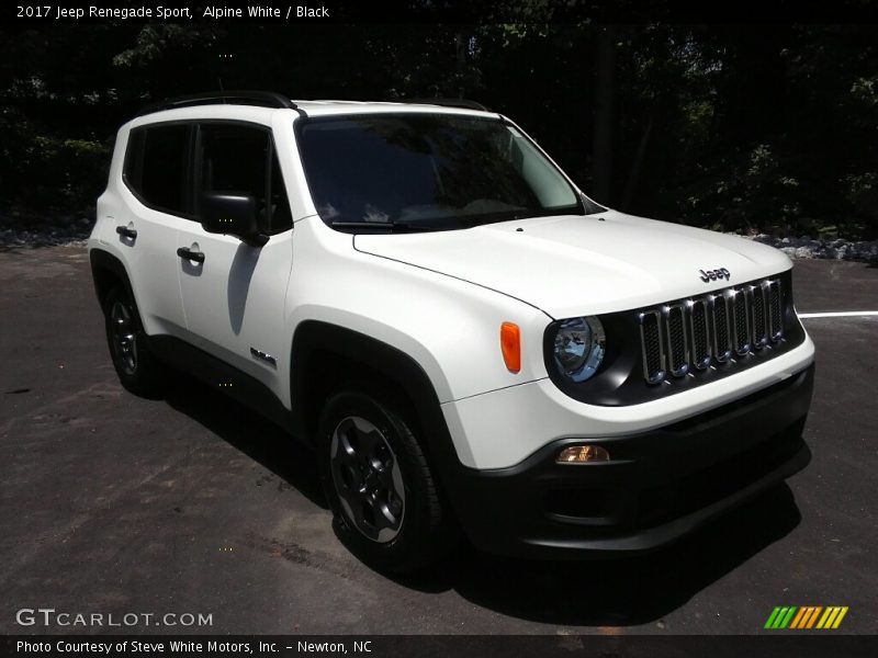 Front 3/4 View of 2017 Renegade Sport