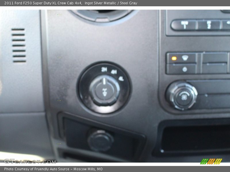 Ingot Silver Metallic / Steel Gray 2011 Ford F250 Super Duty XL Crew Cab 4x4