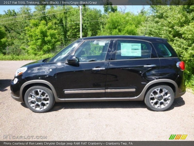 Nero (Black) / Nero/Grigio (Black/Gray) 2017 Fiat 500L Trekking