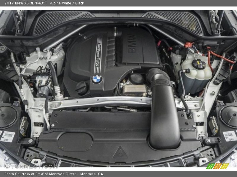 Alpine White / Black 2017 BMW X5 sDrive35i
