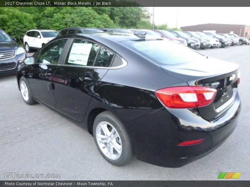 Mosaic Black Metallic / Jet Black 2017 Chevrolet Cruze LT