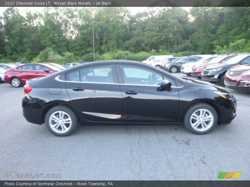 Mosaic Black Metallic / Jet Black 2017 Chevrolet Cruze LT