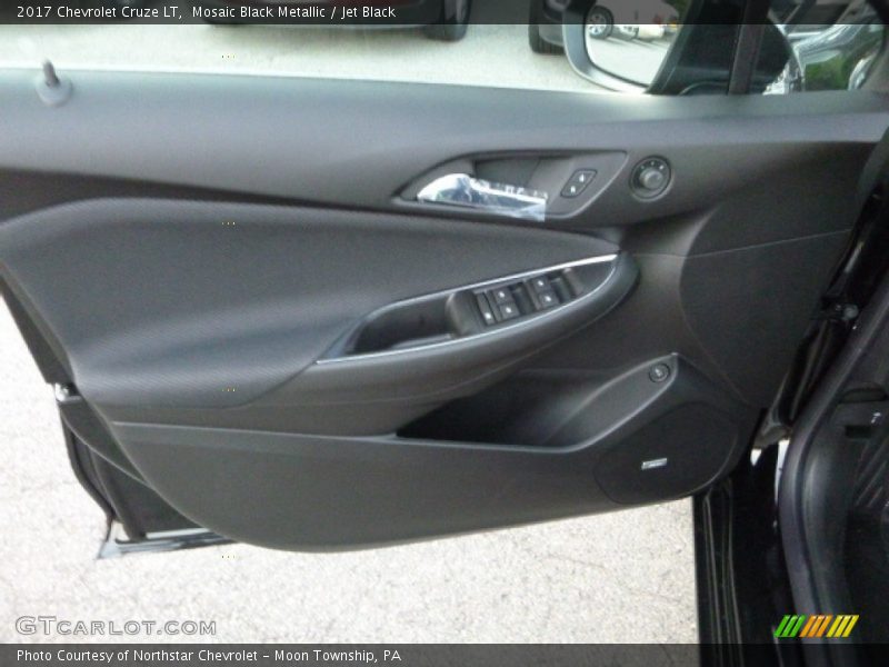Mosaic Black Metallic / Jet Black 2017 Chevrolet Cruze LT