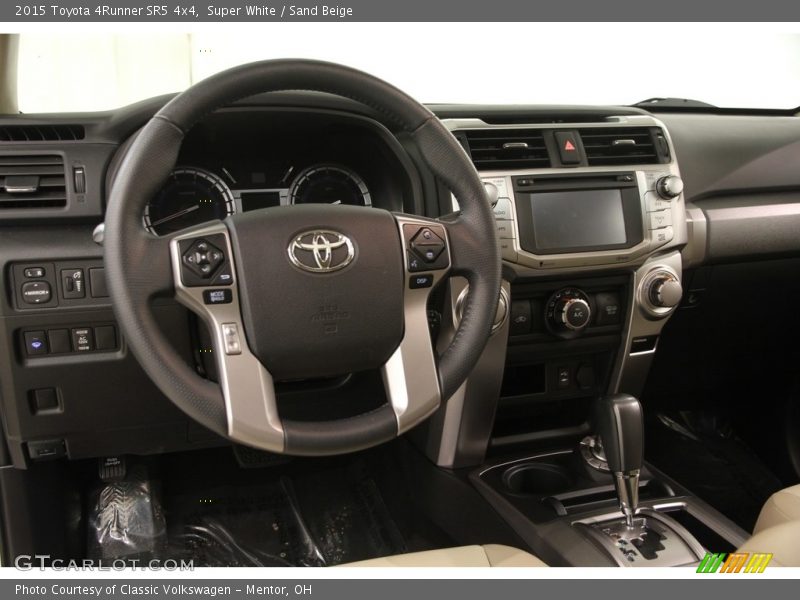 Super White / Sand Beige 2015 Toyota 4Runner SR5 4x4
