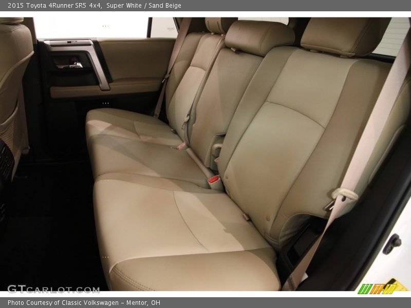 Super White / Sand Beige 2015 Toyota 4Runner SR5 4x4