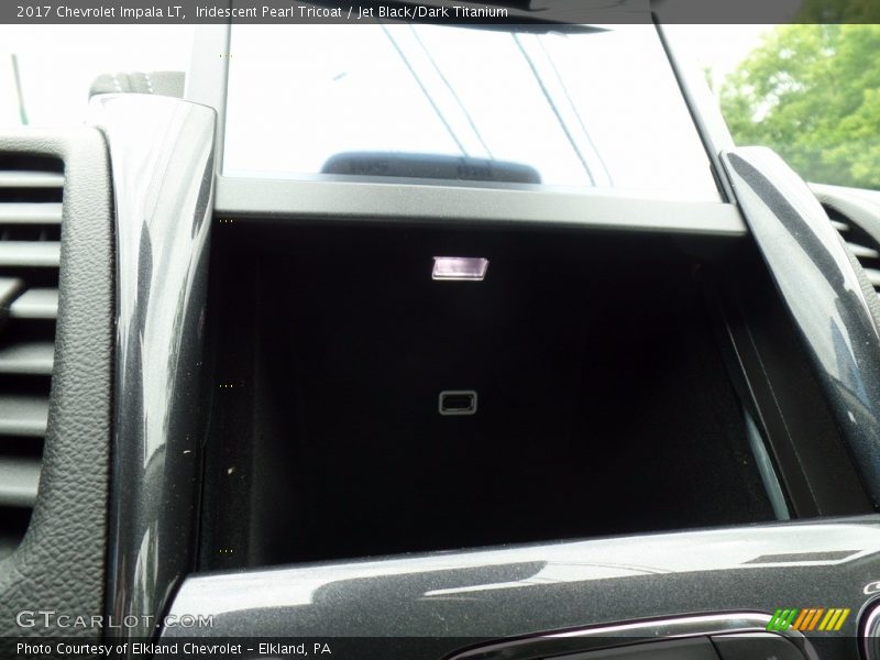 Iridescent Pearl Tricoat / Jet Black/Dark Titanium 2017 Chevrolet Impala LT