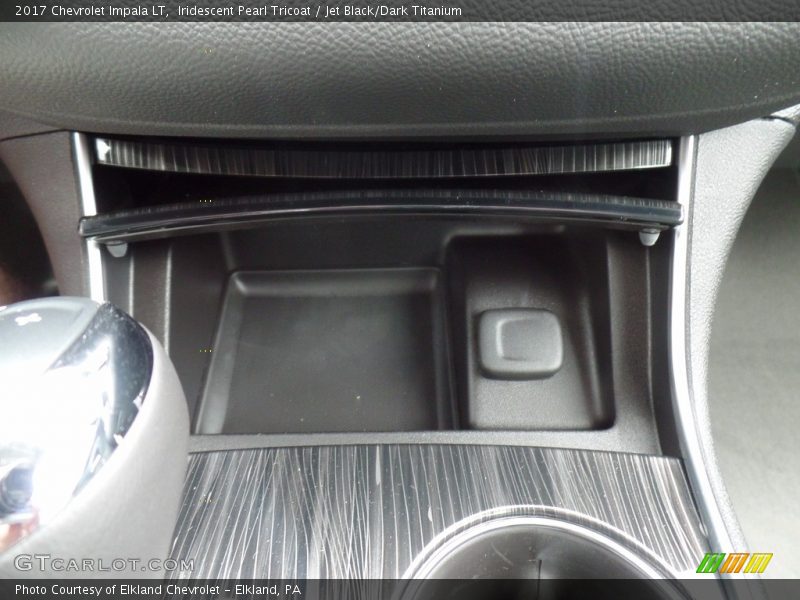 Iridescent Pearl Tricoat / Jet Black/Dark Titanium 2017 Chevrolet Impala LT