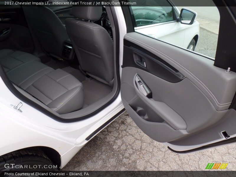 Iridescent Pearl Tricoat / Jet Black/Dark Titanium 2017 Chevrolet Impala LT