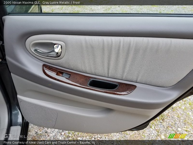 Gray Lustre Metallic / Frost 2000 Nissan Maxima GLE