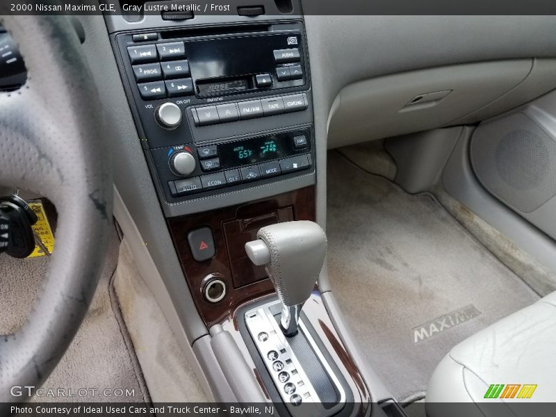 Gray Lustre Metallic / Frost 2000 Nissan Maxima GLE