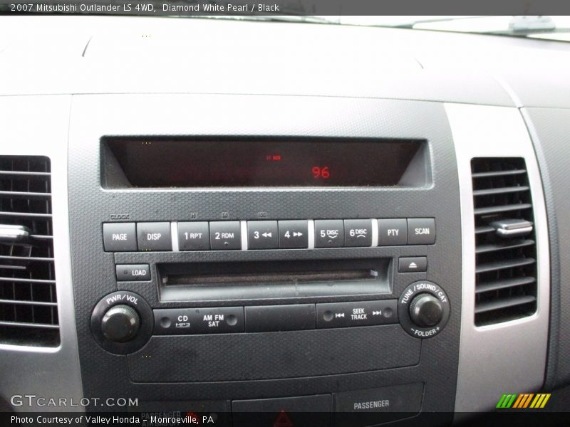Diamond White Pearl / Black 2007 Mitsubishi Outlander LS 4WD