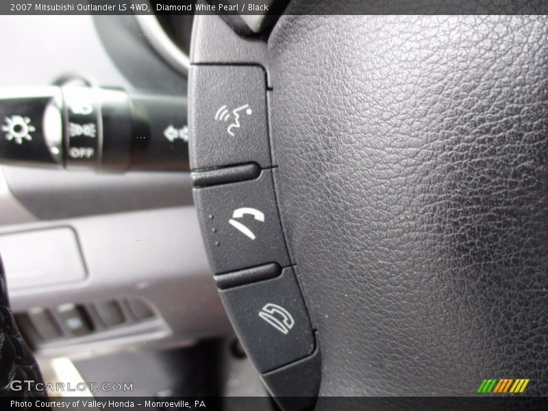 Diamond White Pearl / Black 2007 Mitsubishi Outlander LS 4WD