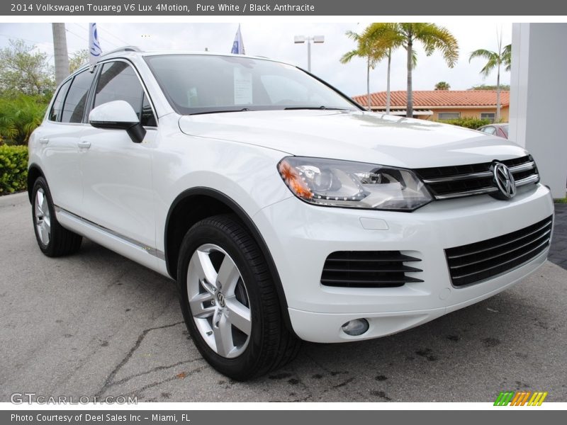 Pure White / Black Anthracite 2014 Volkswagen Touareg V6 Lux 4Motion