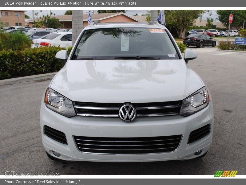 Pure White / Black Anthracite 2014 Volkswagen Touareg V6 Lux 4Motion