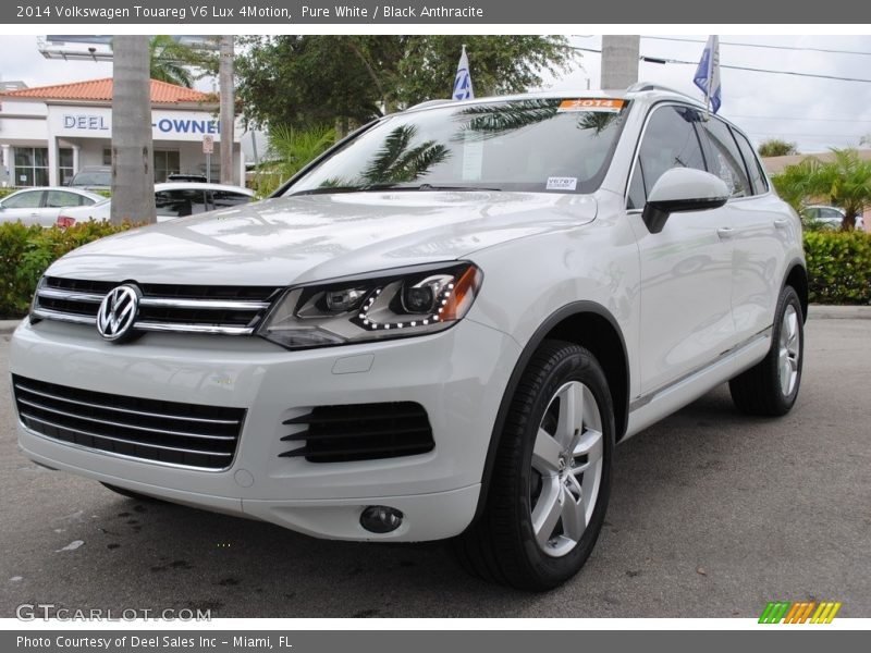 Pure White / Black Anthracite 2014 Volkswagen Touareg V6 Lux 4Motion