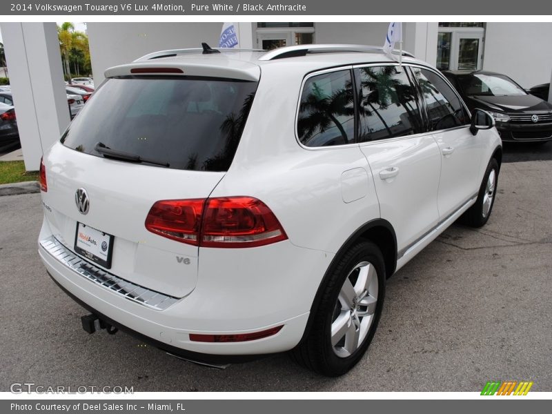 Pure White / Black Anthracite 2014 Volkswagen Touareg V6 Lux 4Motion