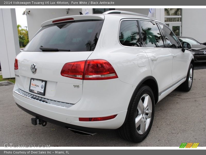 Pure White / Black Anthracite 2014 Volkswagen Touareg V6 Lux 4Motion