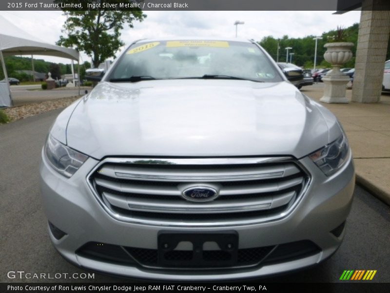 Ingot Silver Metallic / Charcoal Black 2015 Ford Taurus Limited