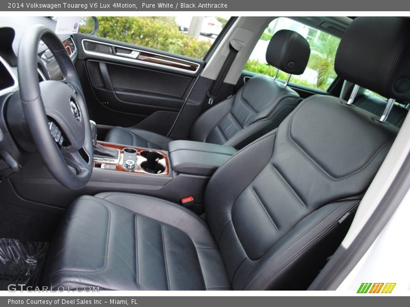Pure White / Black Anthracite 2014 Volkswagen Touareg V6 Lux 4Motion
