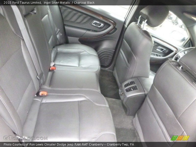 Ingot Silver Metallic / Charcoal Black 2015 Ford Taurus Limited
