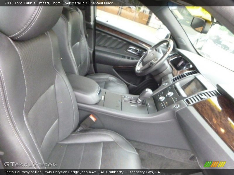 Ingot Silver Metallic / Charcoal Black 2015 Ford Taurus Limited