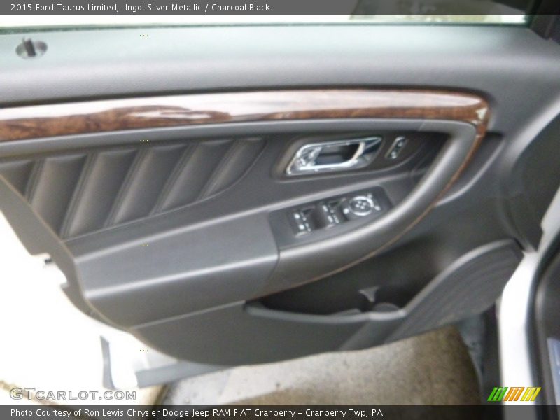 Ingot Silver Metallic / Charcoal Black 2015 Ford Taurus Limited