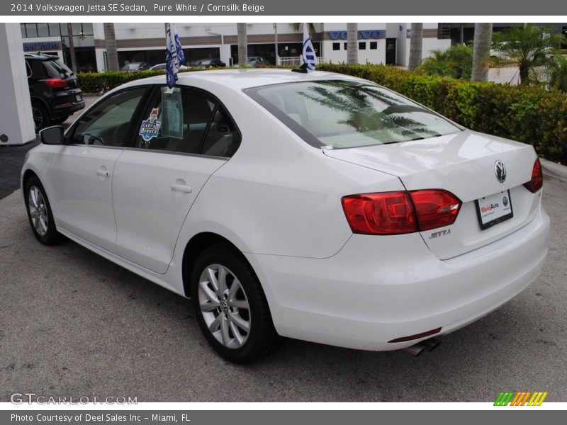 Pure White / Cornsilk Beige 2014 Volkswagen Jetta SE Sedan