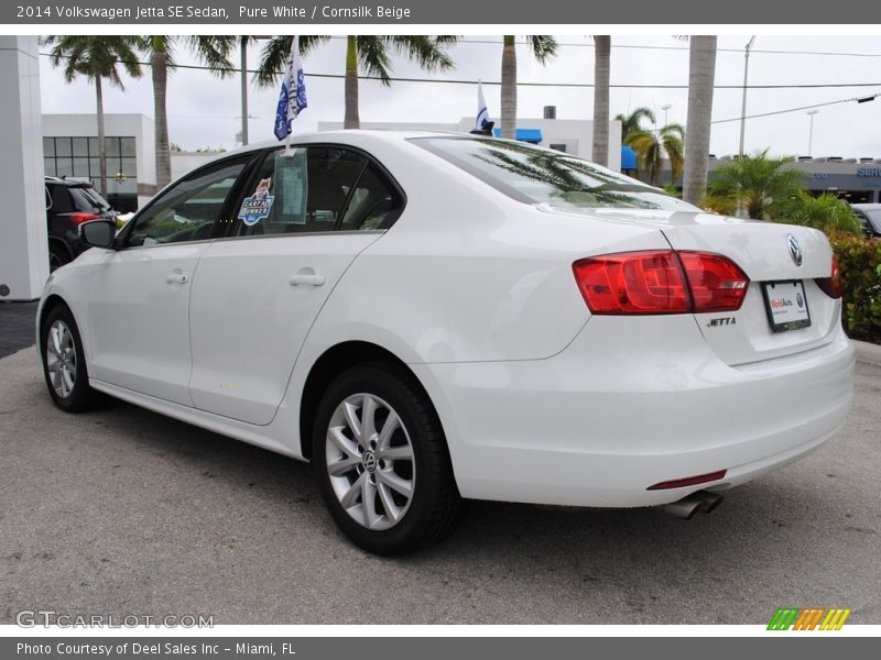 Pure White / Cornsilk Beige 2014 Volkswagen Jetta SE Sedan