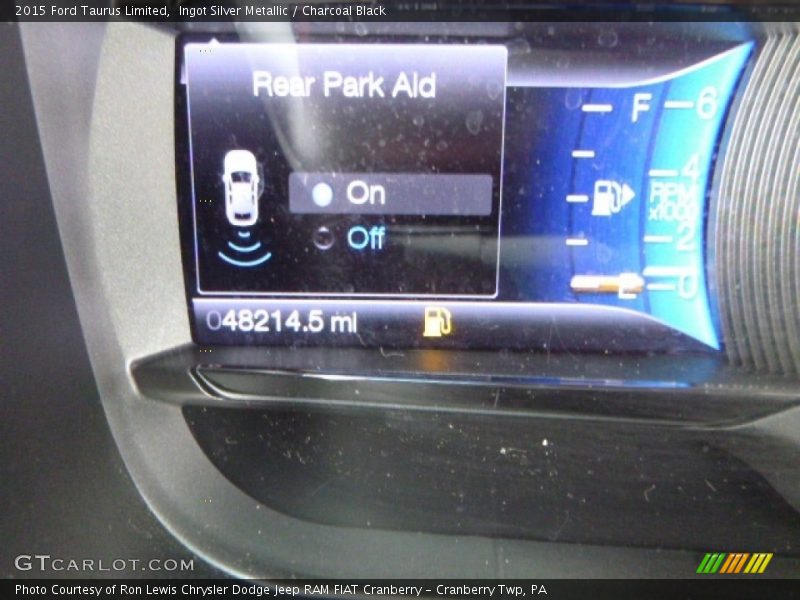 Ingot Silver Metallic / Charcoal Black 2015 Ford Taurus Limited