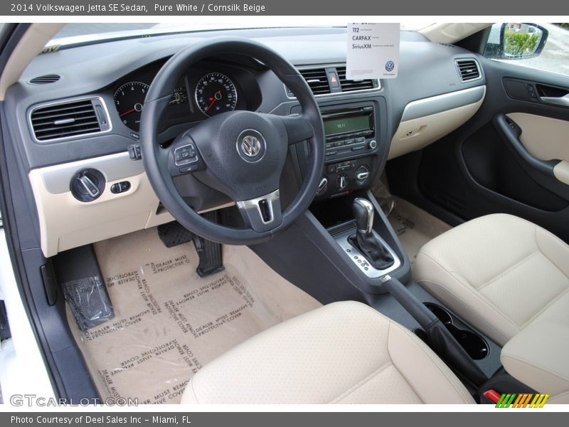 Pure White / Cornsilk Beige 2014 Volkswagen Jetta SE Sedan