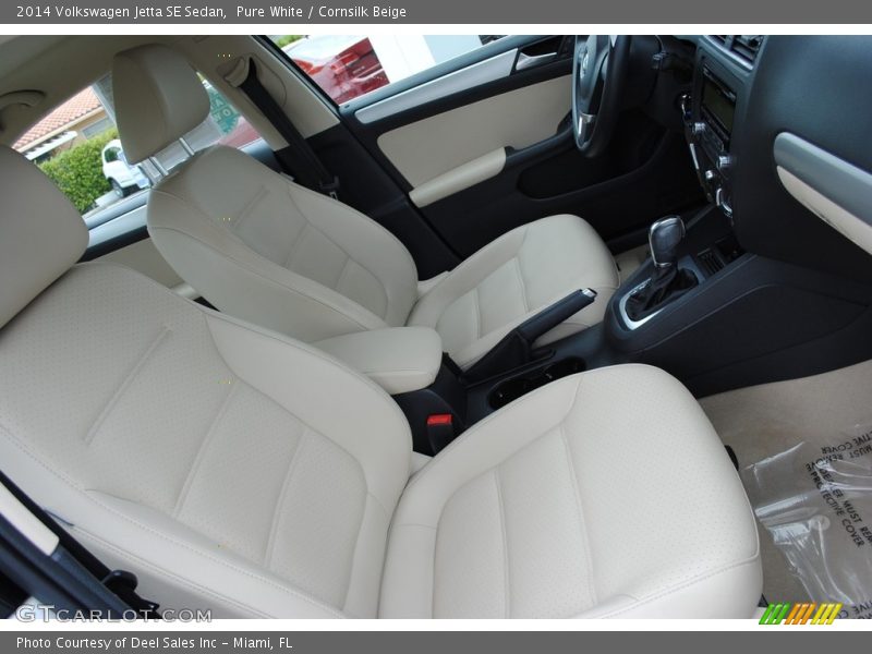 Pure White / Cornsilk Beige 2014 Volkswagen Jetta SE Sedan