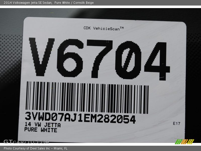 Pure White / Cornsilk Beige 2014 Volkswagen Jetta SE Sedan